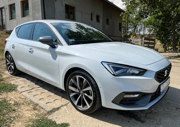 samochody osobowe Seat Leon cena 82900 przebieg: 44900, rok produkcji 2020 z Szczecin